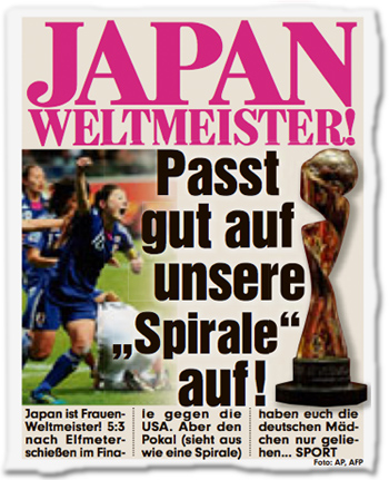 Japan Weltmeister! Passt gut auf unsere "Spirale" auf! Japan ist Frauen-Weltmeister! 5:3 nach Elfmeterschießen im Finale gegen die USA. Aber den Pokal (sieht aus wie eine Spirale) haben euch die deutschen Mädchen nur geliehen...