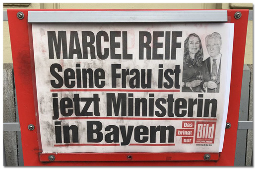 Foto eines Bild-Zeitungskasten mit der Titelzeile Marcel Reif - Seine Frau ist jetzt Ministerin in Bayern
